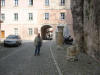 Horst vor der Einfahrt zum Kloster